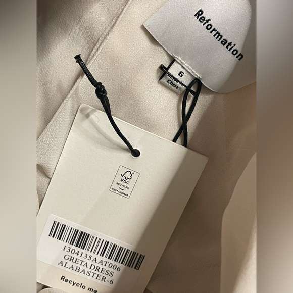 Reformation Greta Dress Alabaster - Picture 10 of 11